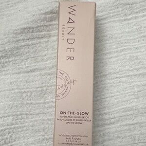 Wander Beauty On-The-Glow Blush and Illuminator - Soft Pink